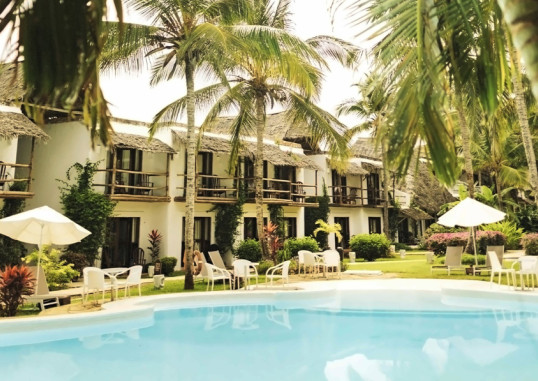MY BLUE HOTEL 6
