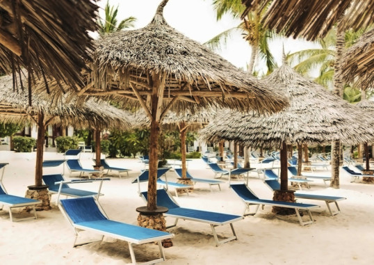 MY BLUE HOTEL 9