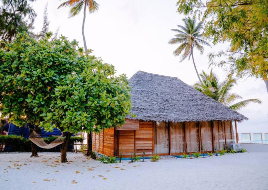 TIKI BEACH CLUB & RESORT 3
