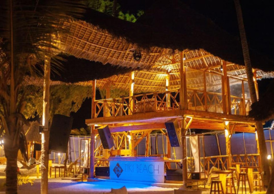 TIKI BEACH CLUB & RESORT 4