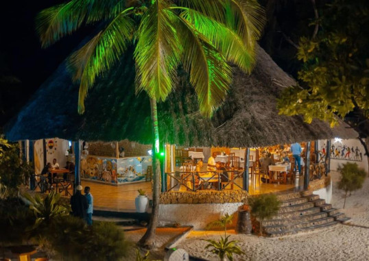 TIKI BEACH CLUB & RESORT 6