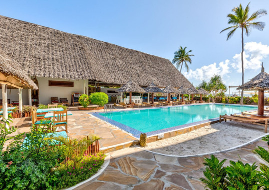 AHG SUN BAY MLILILE BEACH HOTEL 4