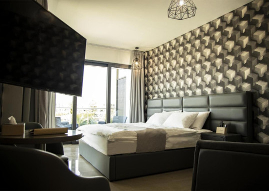 JIMMY'S SUITES 3