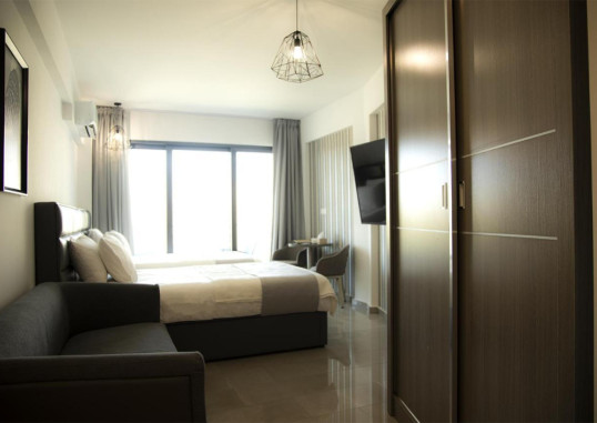 JIMMY'S SUITES 28