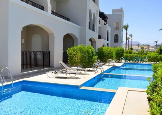 Family Deluxe Swim - Up Room 1