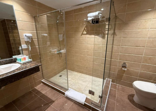 Family Jacuzzi Suite Pool Or SSV 5