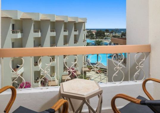 Deluxe Family Room Pool View 1