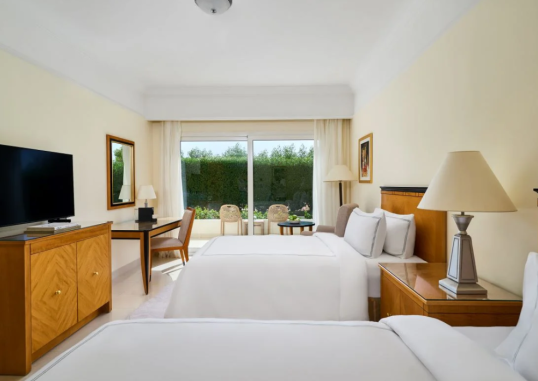 Deluxe Room Aqua 2