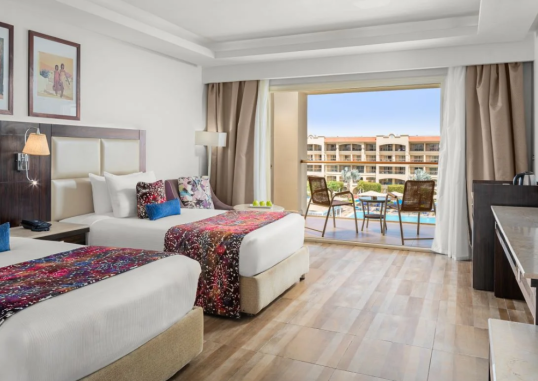 Deluxe Sea View 1