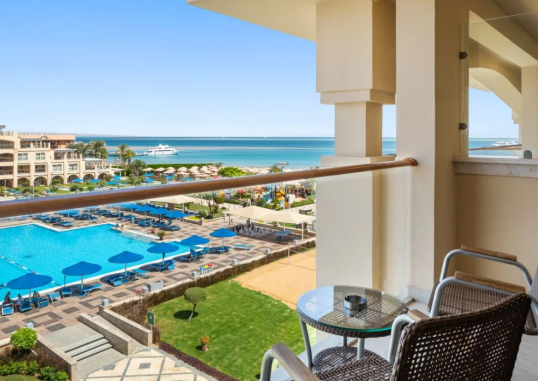 Deluxe Sea View 2