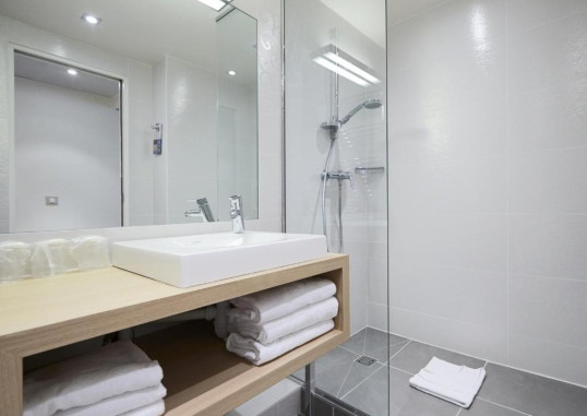 HOTEL KYRIAD PARIS 18 - PORTE DE CLIGNANCOURT - MONTMARTRE 6