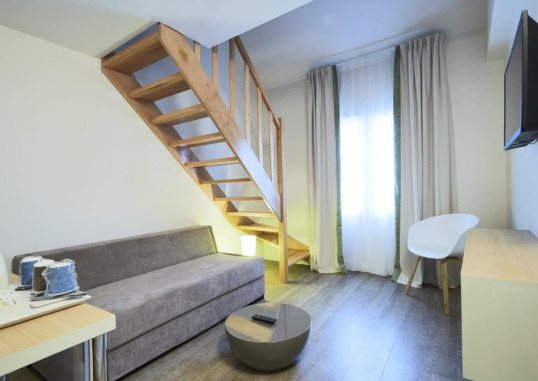 HOTEL KYRIAD PARIS 18 - PORTE DE CLIGNANCOURT - MONTMARTRE 9