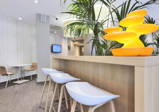 HOTEL KYRIAD PARIS 18 - PORTE DE CLIGNANCOURT - MONTMARTRE 10