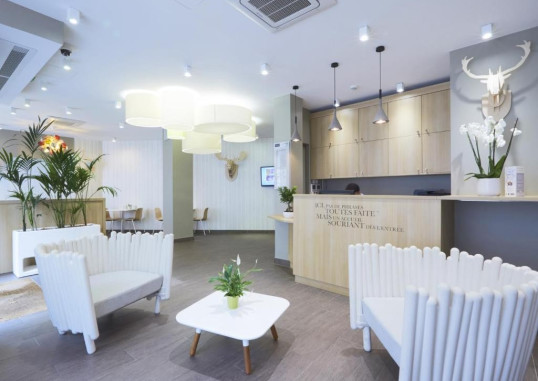 HOTEL KYRIAD PARIS 18 - PORTE DE CLIGNANCOURT - MONTMARTRE 12