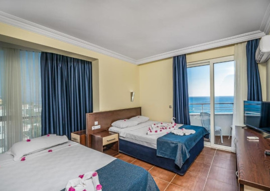 ARSI BLUE SEA BEACH HOTEL 8