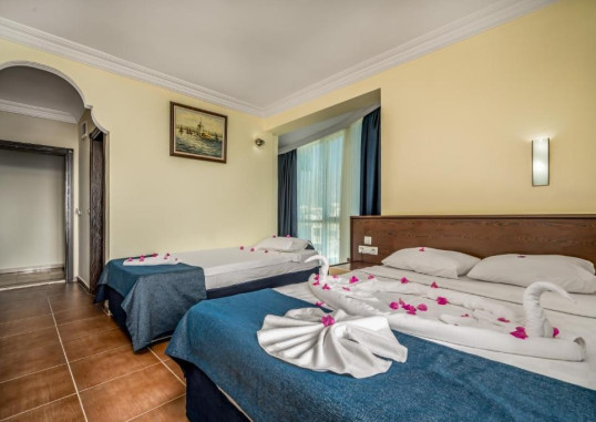 ARSI BLUE SEA BEACH HOTEL 9