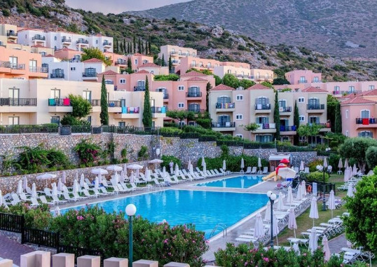 ZEUS HOTELS THE VILLAGE RESORT & WATERPARK 15