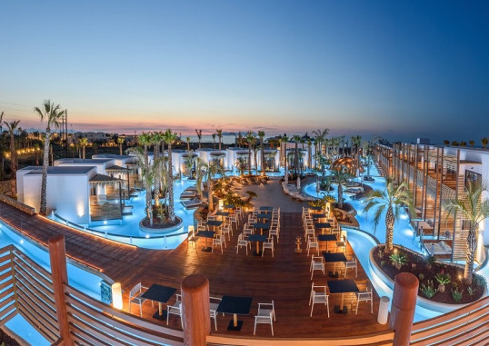 STELLA ISLAND LUXURY RESORT & SPA 17