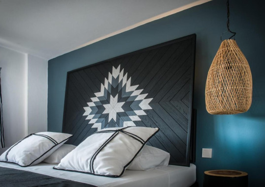 INDIGO INN 12