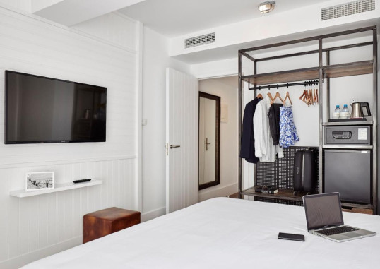 HOTEL DELAMAR (ADULTS ONLY) 8
