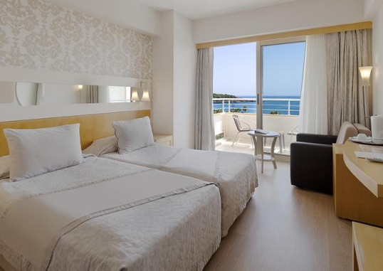 LYCUS BEACH HOTEL 5