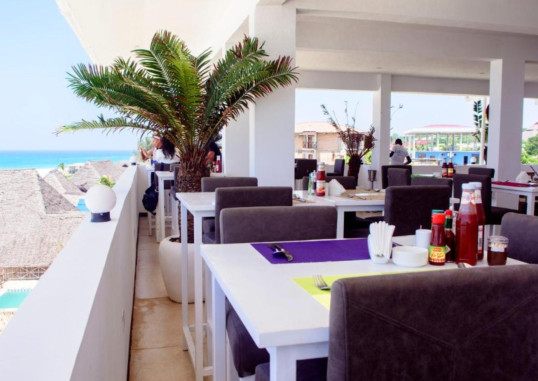 SUN SEA BAR (Adults Only 12+) 6