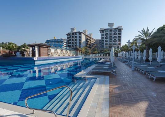 QUATTRO BEACH SPA & RESORT HOTEL 4