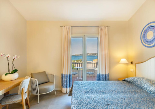 BLU HOTEL LACONIA VILLAGE 18