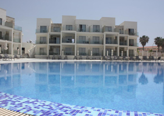 AMPHORA HOTEL & SUITES 2