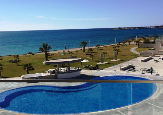 AMPHORA HOTEL & SUITES 10