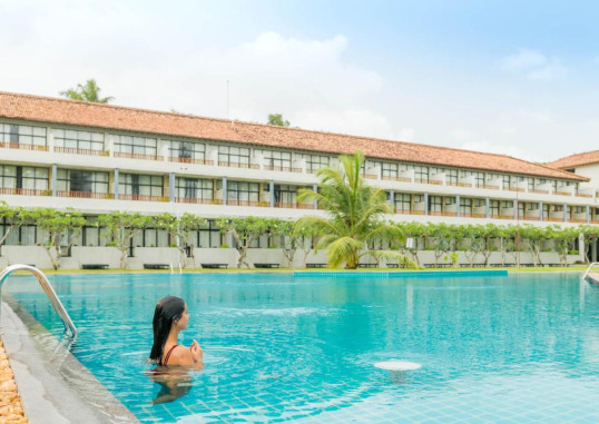 THE BLUE WATER RESORT & SPA 6