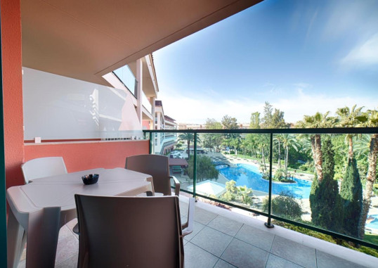 OHTELS VILA ROMANA 18