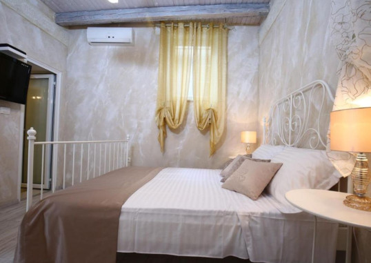 LUXURY LIDIJA ROOMS 2