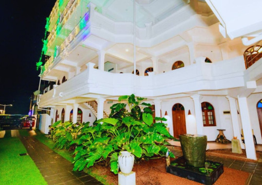ROYAL BEACH 9