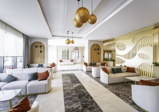 SIDE MOON PALACE 7