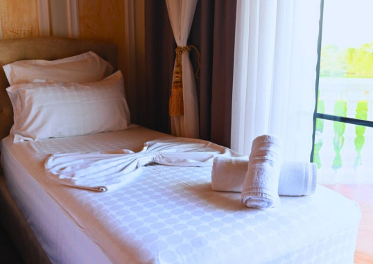 ONUFRI HOTEL 7
