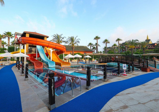 CRYSTAL FAMILY RESORT & SPA 8