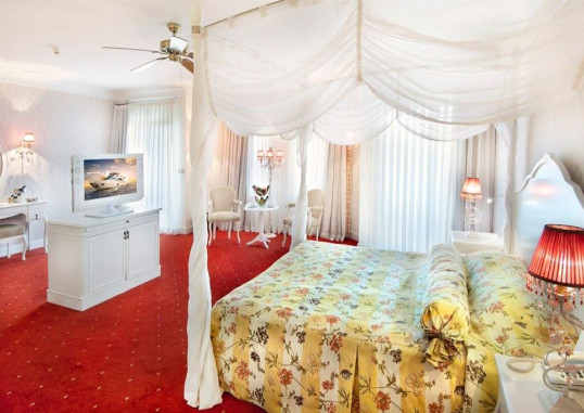 BELCONTI RESORT 47