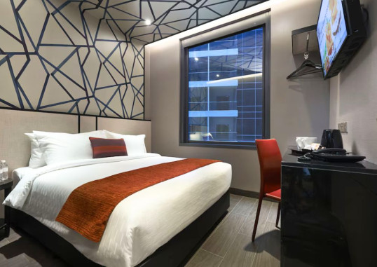 HOTEL BOSS 5