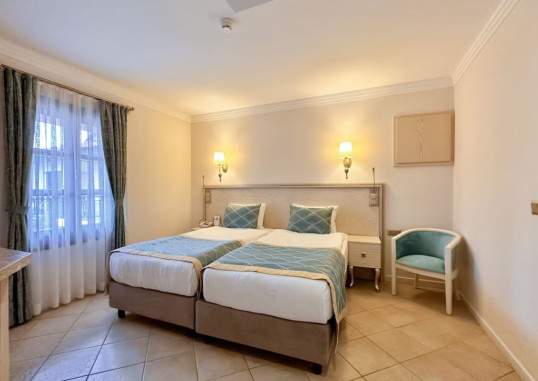 STARLIGHT RESORT HOTEL 25
