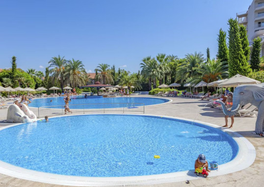 STARLIGHT RESORT HOTEL 40
