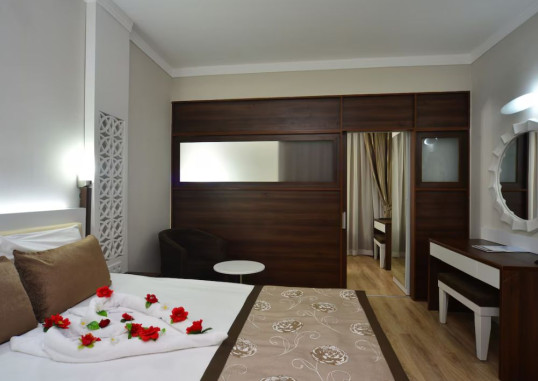 LINDA SUNNY BEACH HOTEL AND SPA 19