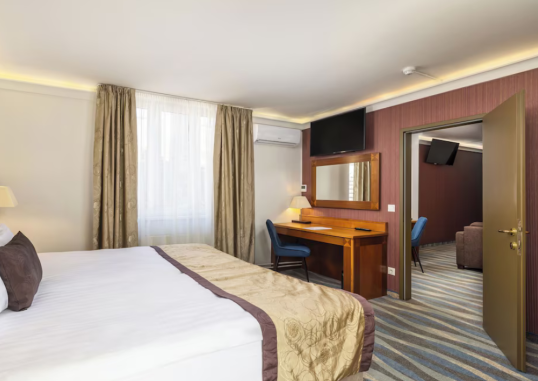 CARLTON HOTEL BUDA CASTLE 9