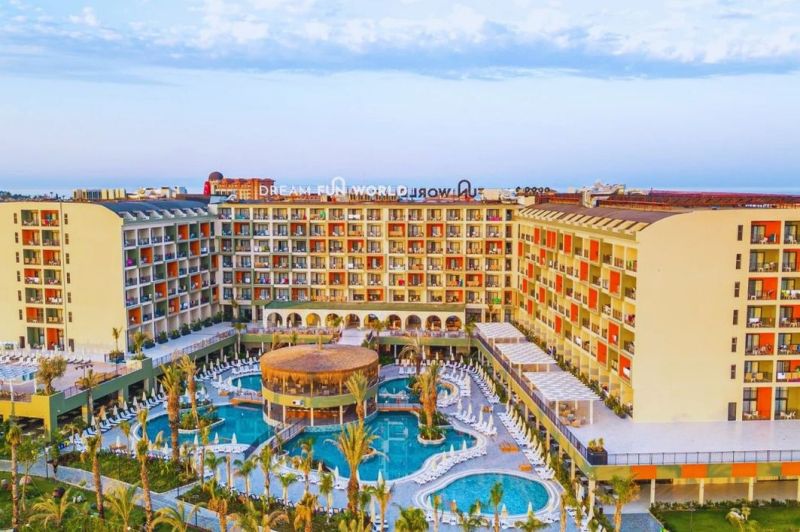 Baudiet jautru atpūta 5* DREAM FUN WORLD viesnīcā Sidē, Turcijā!