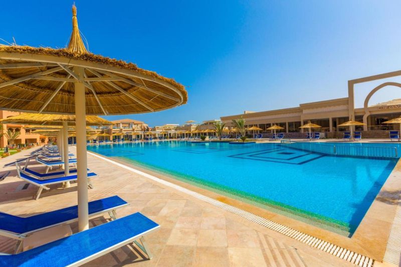 Atpūtieties lieliskajā PICKALBATROS AQUA VISTA RESORT Ēģiptē!