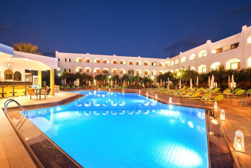 Lieliska bāze Malijā Krētas atklāšanai - 3* MALIA HOLIDAYS viesnīca!
