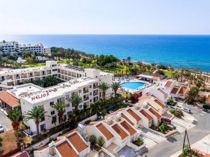 Piejūras atpūta augsti novērtētajā 4* HELIOS BAY HOTEL Pafosā, Kiprā!