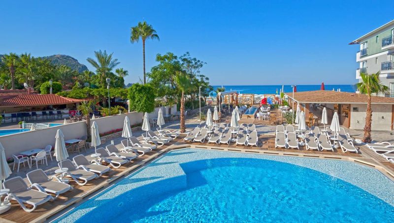 Lieliska atpūta viesu augstu vērtētajā 4* XPERIA SARAY BEACH!