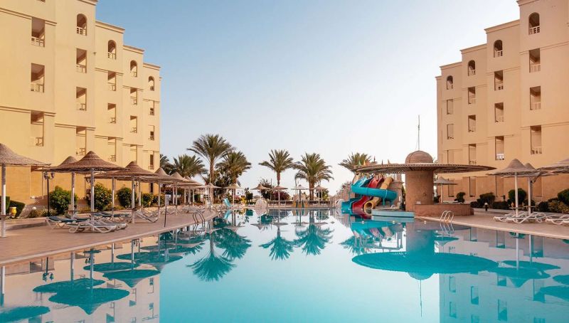 Siltas brīvdienas 5* AMC ROYAL HOTEL & SPA Hurgadā!
