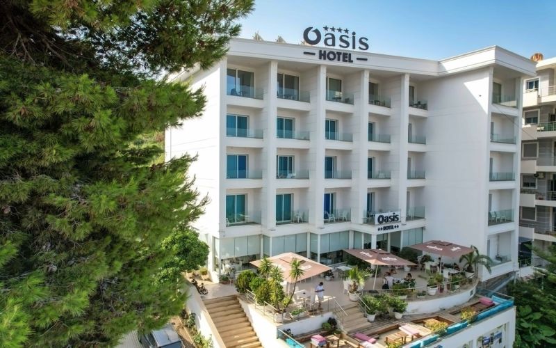 Baudi jūras skatu ērtajā 4* HOTEL OASIS Sarandā, Albānijā! 1